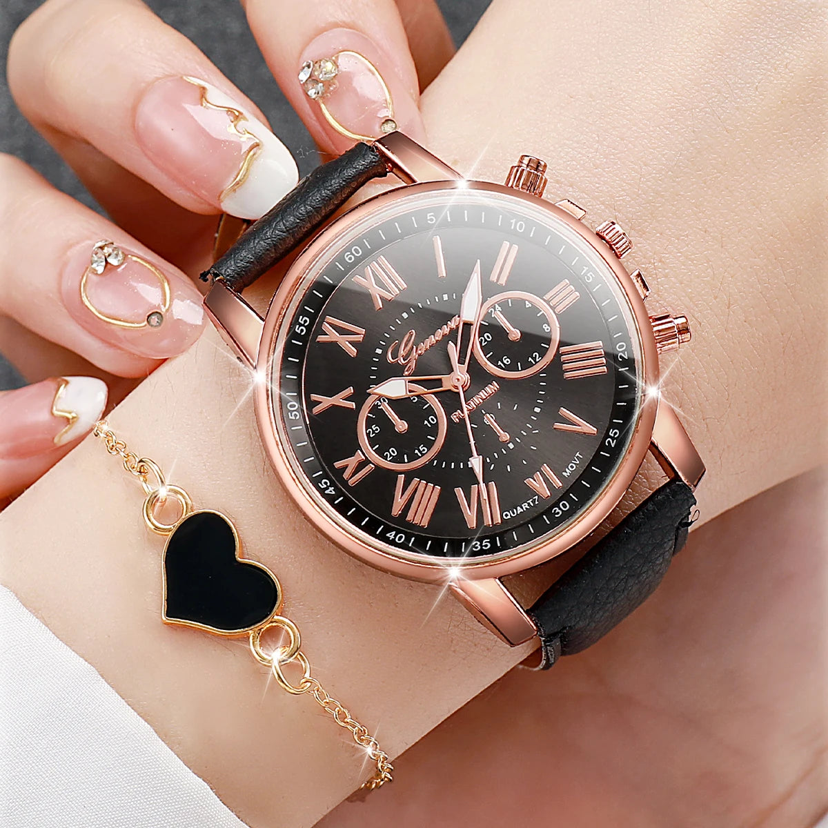 4PCS/Set Couple's Watches Fashion Roma Dial Women Quartz Watch Leather Band Wristwatches Heart Bracelets Set(Without Box)